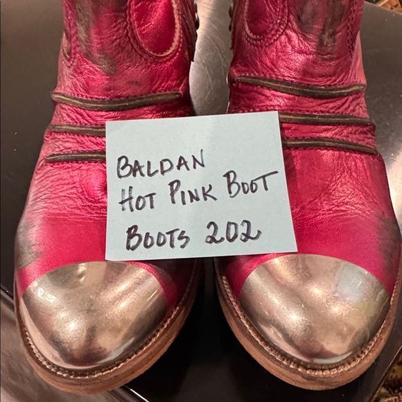 BALDAN metallic hot pink embellished ankle cowgirl boots, size 38 EU, Never worn - Picture 15 of 15